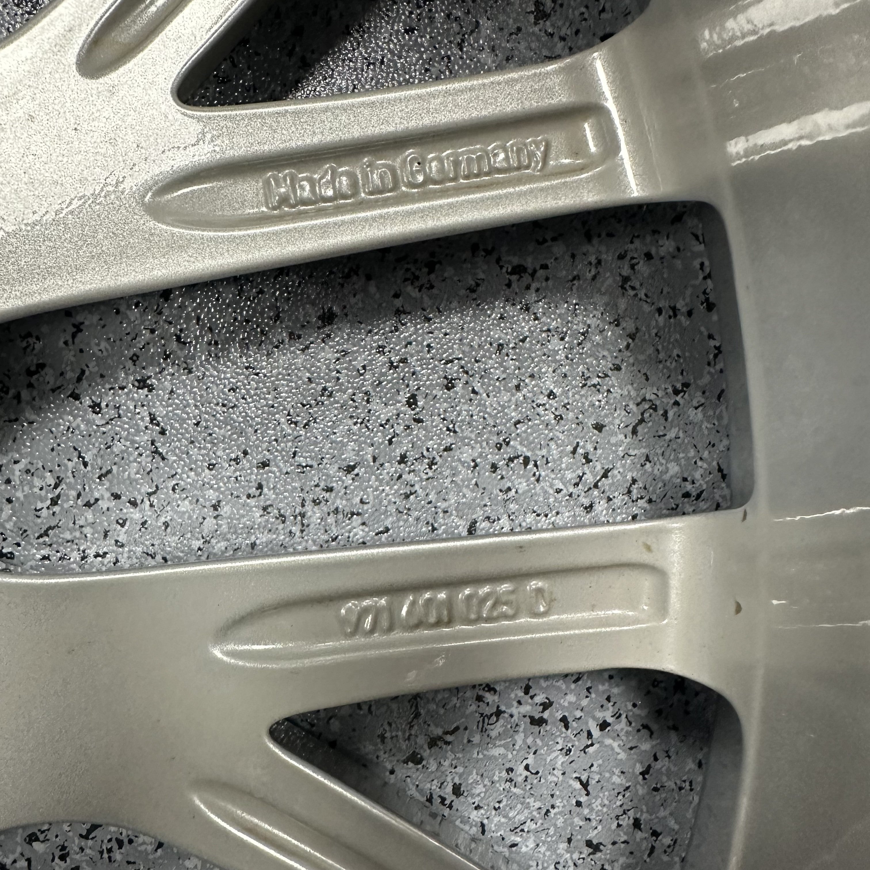 Porsche Panamera 21 inch original wheel silver