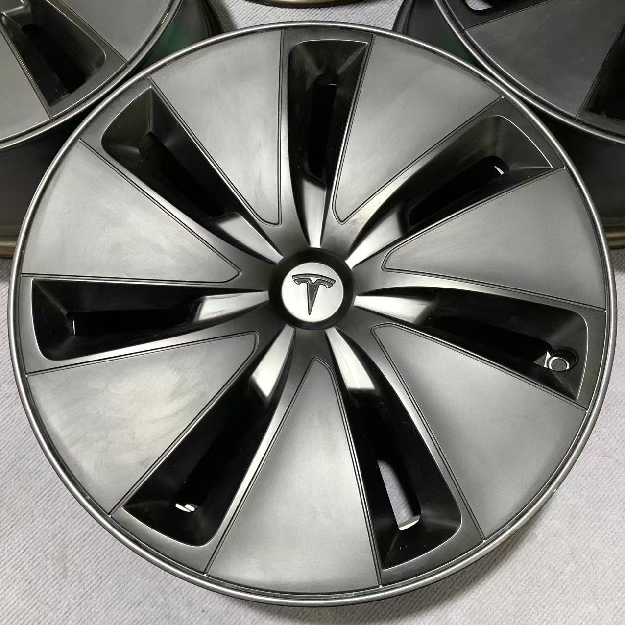 Tesla Model 3 18 inch original wheels